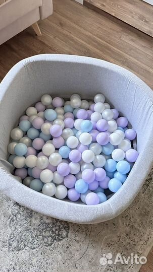 Сухой бассейн с шариками