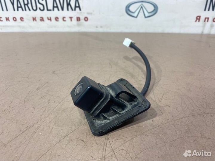 Камера заднего вида Infiniti M25 M35 M37 M56 Q70