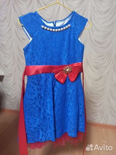 Платье для девочки праздничное