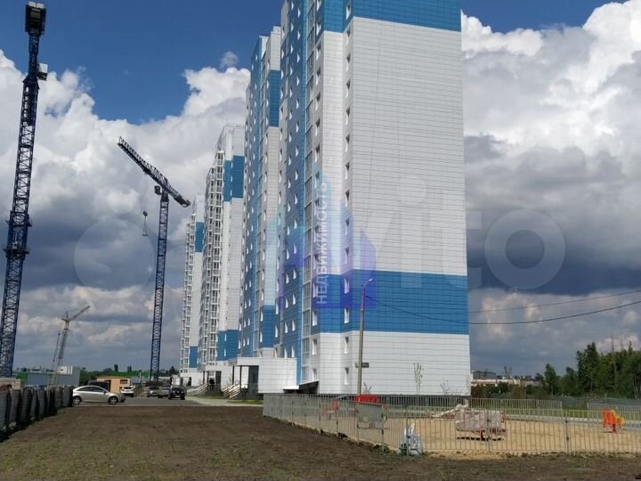 2-к. квартира, 64 м², 8/17 эт.
