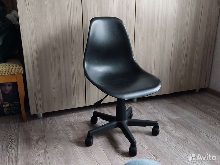 Компьютерное кресло