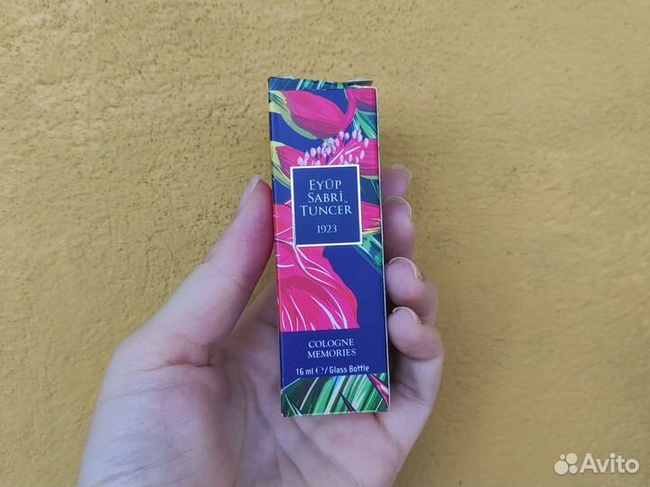 Versace Red Jeans и Eyup Sabri Tuncer