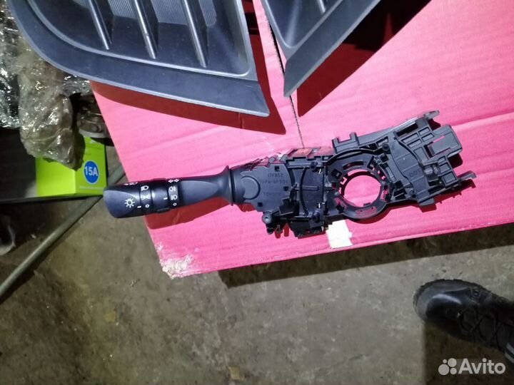 Подрулевой переключатель на тойота Е180 с птф