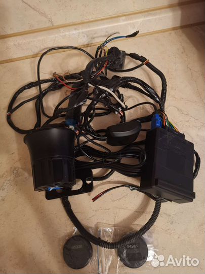 Сигнализация спутниковая Автолокатор новая