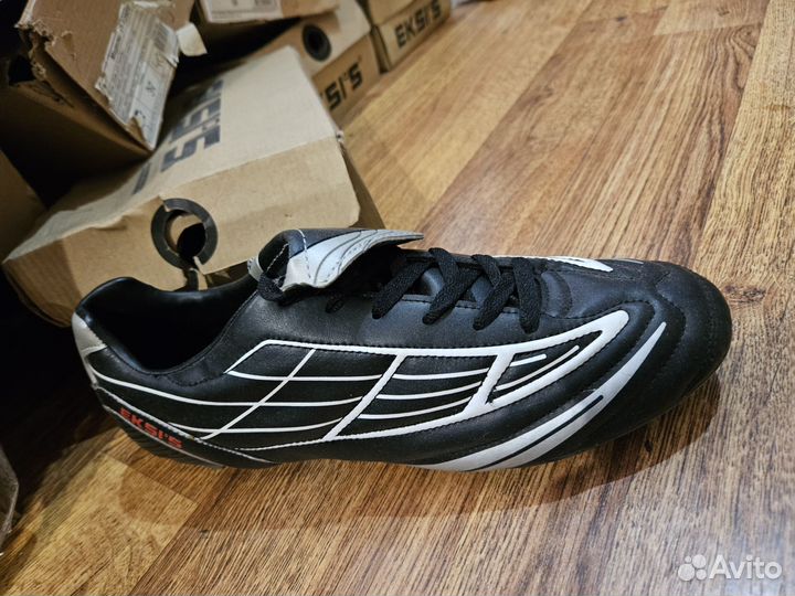 Бутсы футбольные