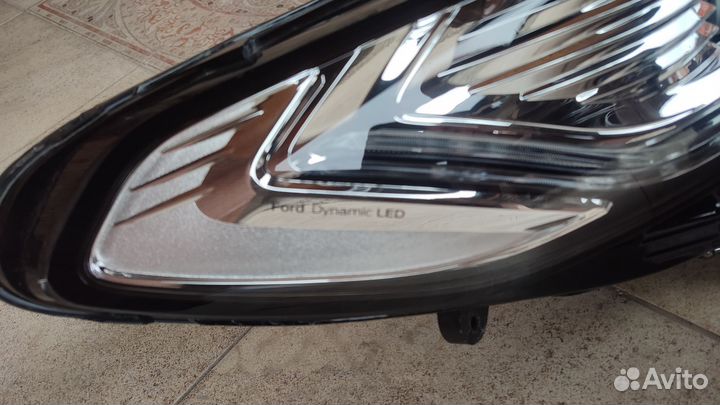 Фара Ford Mondeo 5