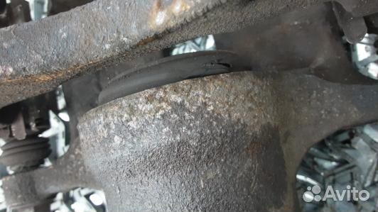 Суппорт тормозной передний левый mitsubishi outlan