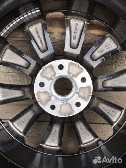 Один оригинальный диск R17 Kia Optima