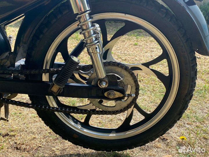 Мопед 125 кубов