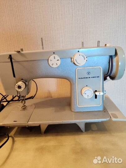 Швейная машинка чайка 142м бу