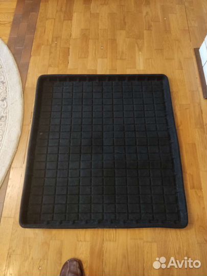 Автомобильный коврик в багажник