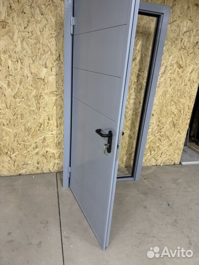 Дверь входная металлическая новая 2050-960мм