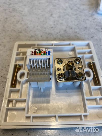 Розетка 1-местная, компьютерная