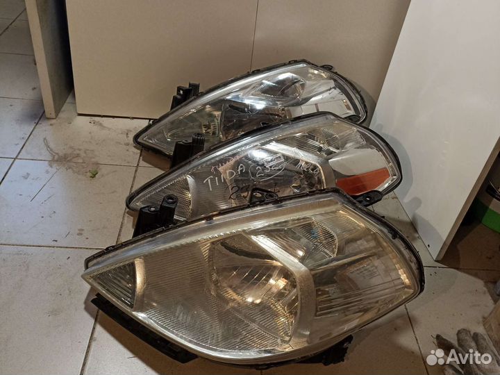 Фара Nissan Tiida C11