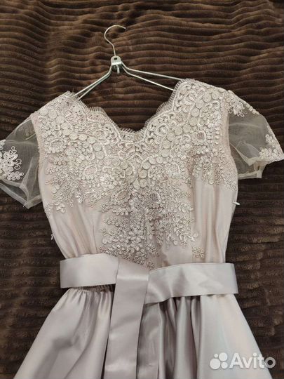 Вечернее платье