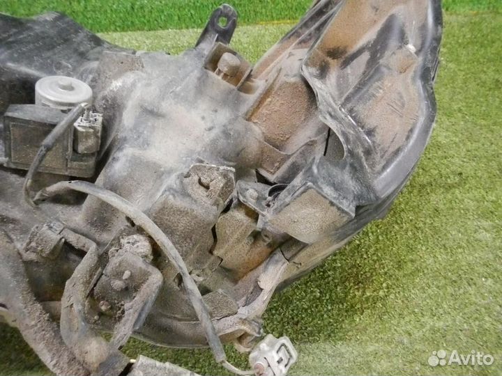 Фара правая Toyota Land Cruiser