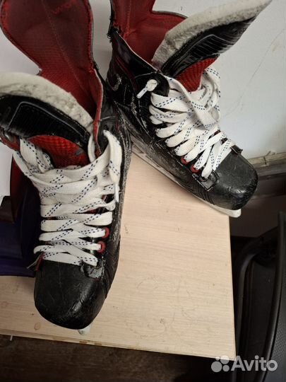 Хоккейные коньки bauer vapor x700