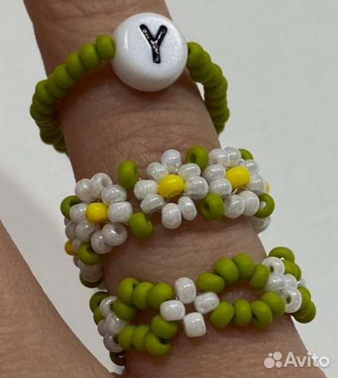 Делаю колечки из бисера