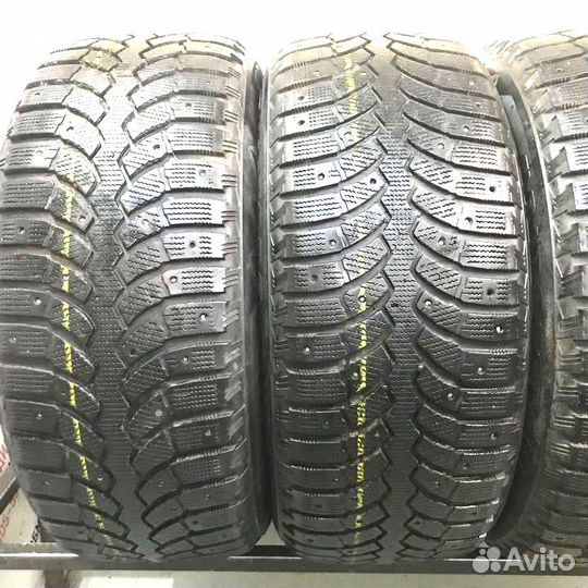 Bridgestone Blizzak Spike-01 235/55 R17