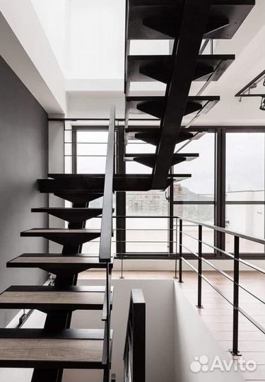 Лестница из метала