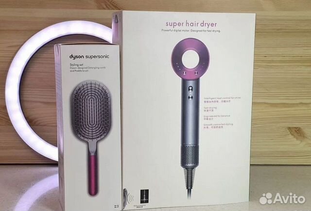 Фен Dyson + расчески dyson