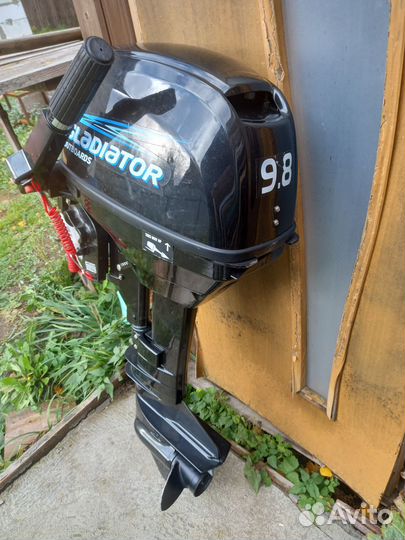 Лодка с мотором