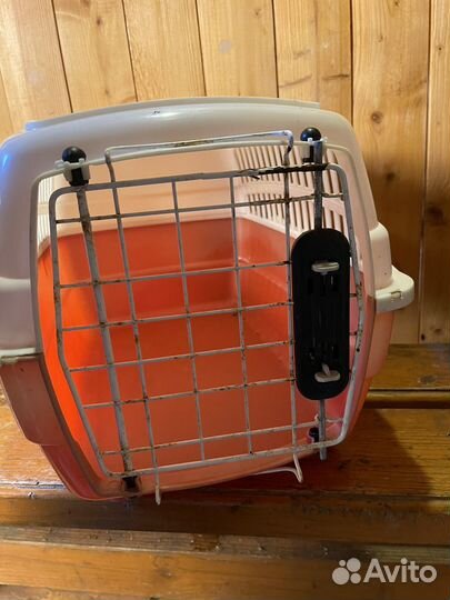 Переноска для животных пластмассовая бу