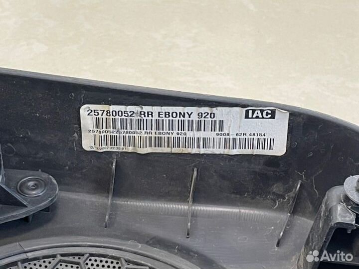 Обшивки дверей задние правые Chevrolet Tahoe