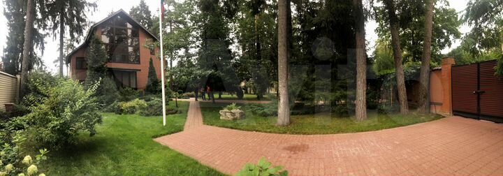 Дом 425 м² на участке 31 сот.