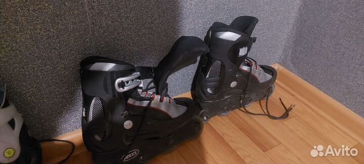 Роликовые коньки