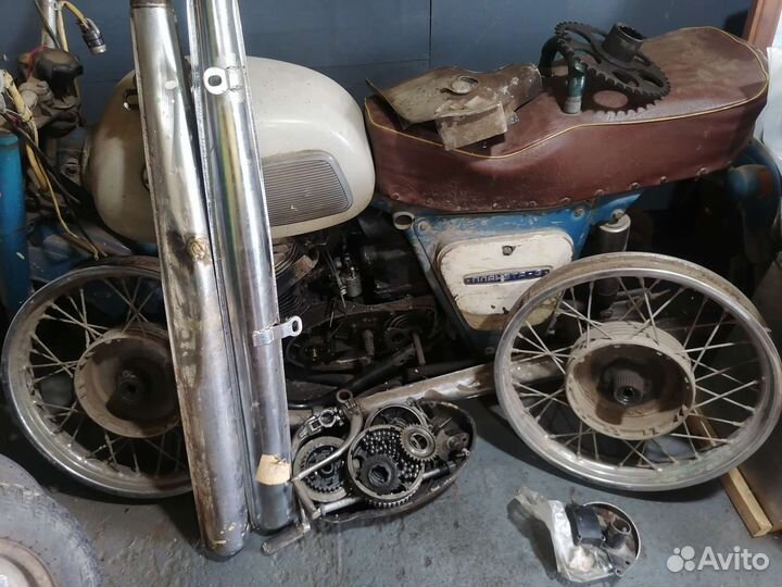 Мотоцикл иж планета 3