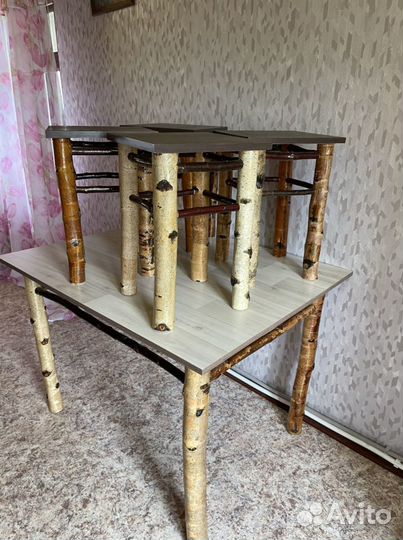 Стол обеденный и стулья