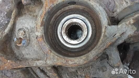 Ступица задняя левая land rover range rover 3 (8BN