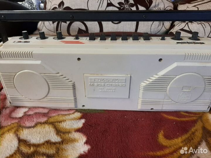 Магнитофон СССР ритм 303с