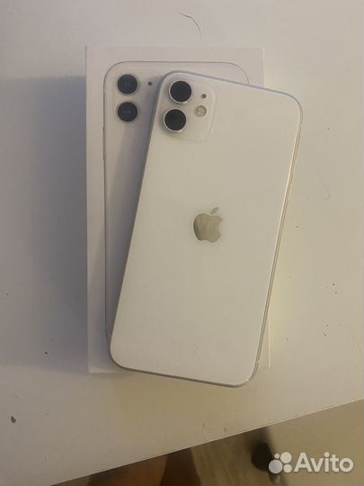 iPhone 11, 64 ГБ
