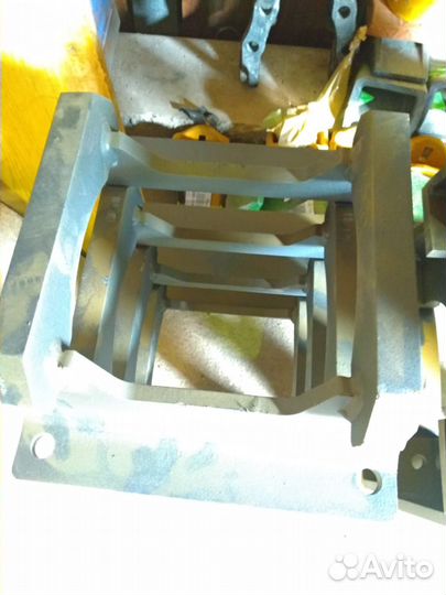 Защита опорного катка Volvo EC360/460