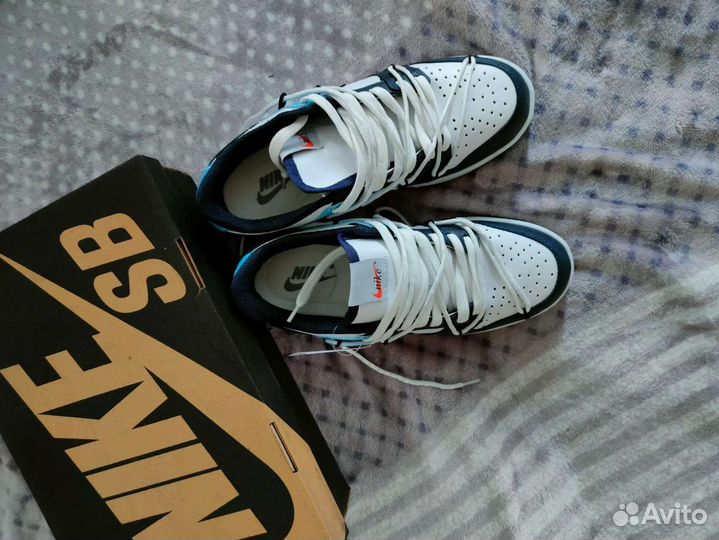Nike SB Dunk Low Pro