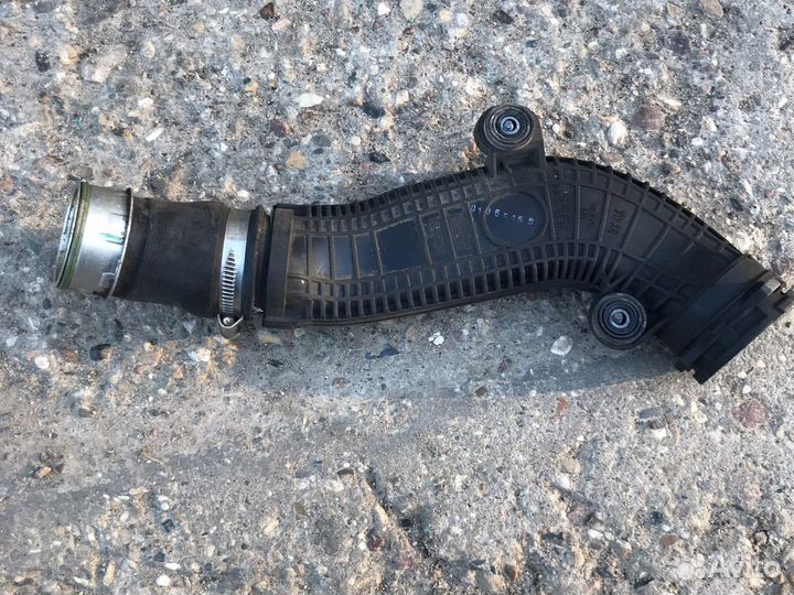 Патрубок интеркулера шкода суперб 2