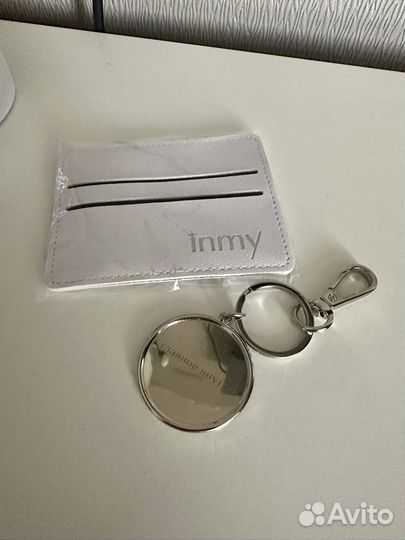 Брелок и кардхолдер
