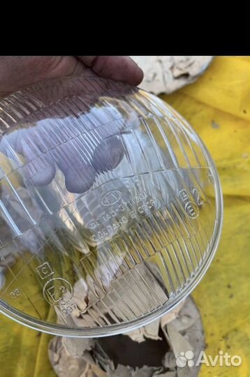 Стёкла на фары новые Ваз 2103- 2106