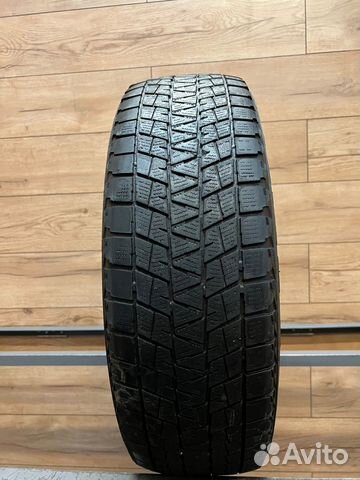 Bridgestone Blizzak DM-V1 215/70 R17