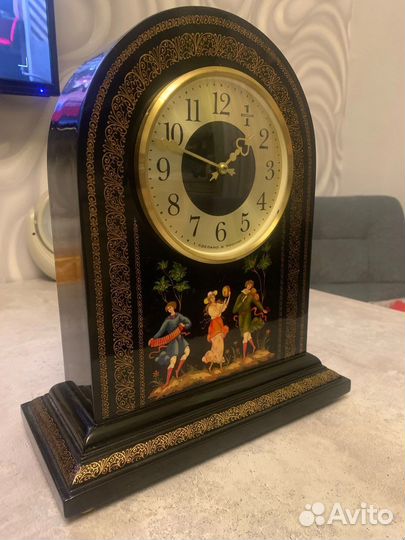 Часы настольные весна