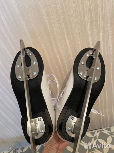 Коньки новые Nikole 36р