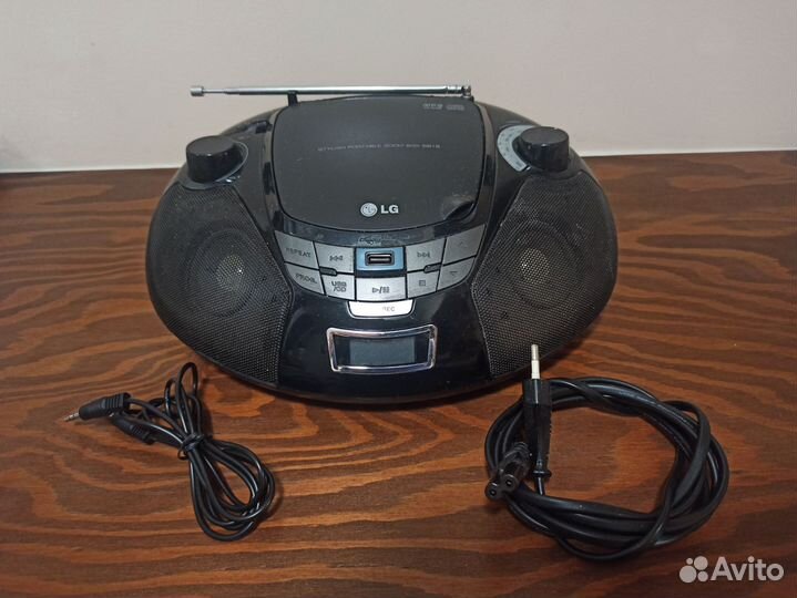 Магнитофон LG boom box sb16