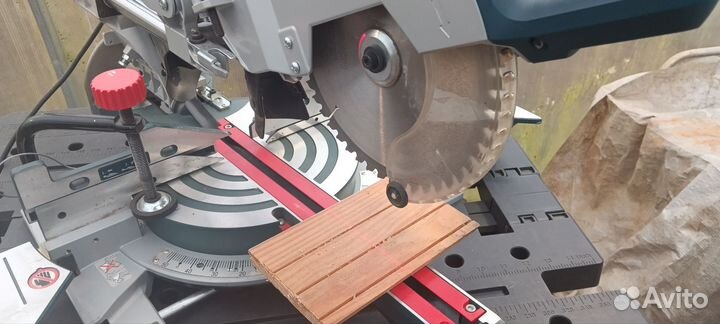 Торцовочная пила Bosch GCM 8 SJL Professional бу