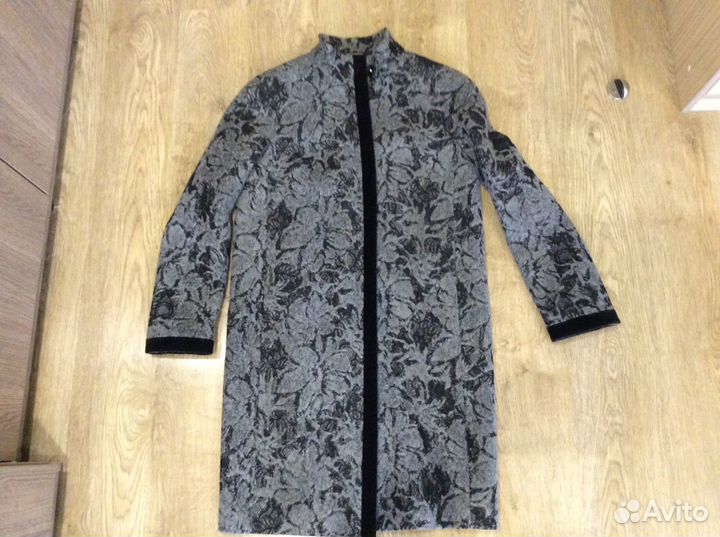 Пальто женское демисезонное Pompa р. 44 (новое)