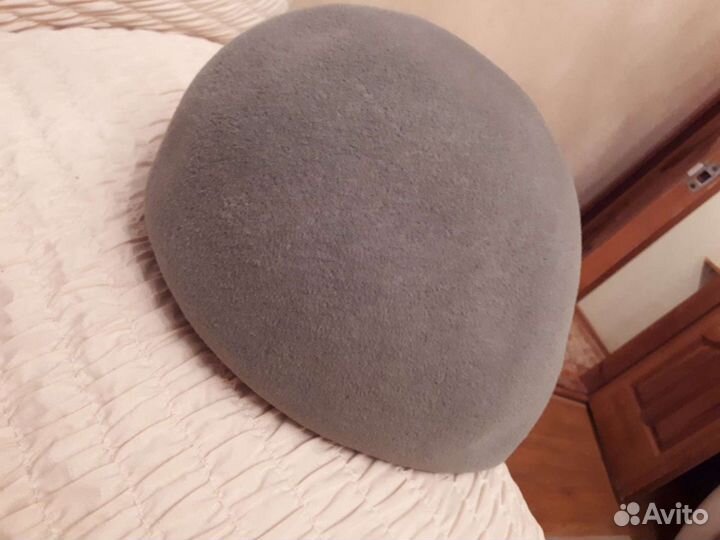 Шапка берет чёрная и серая