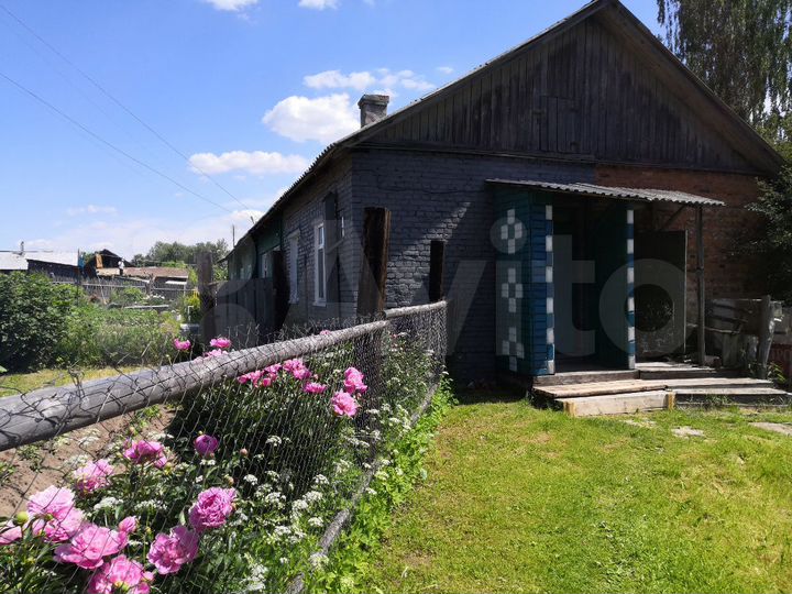 Дом 28 м² на участке 4 сот.