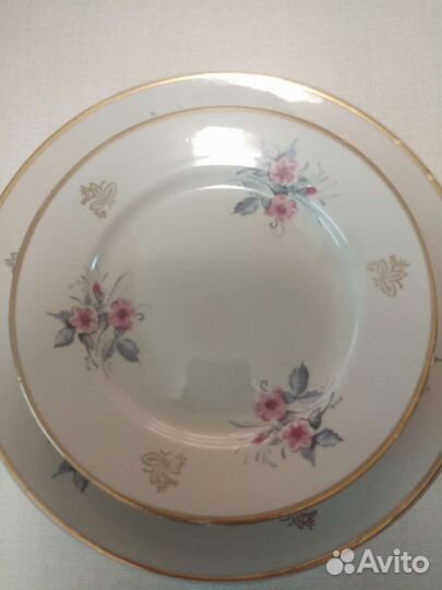 Сервиз из тарелок