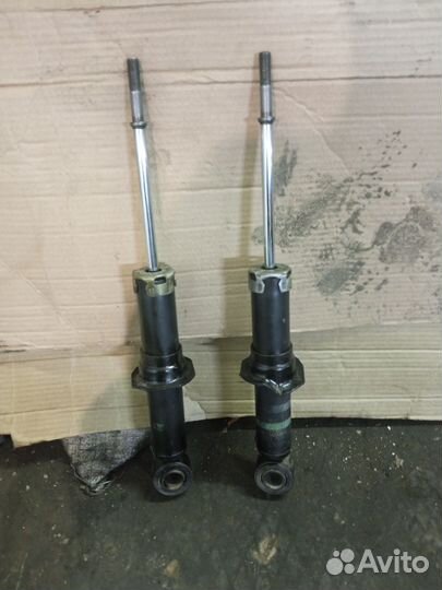Стойки задние toyota alion,vish, premio